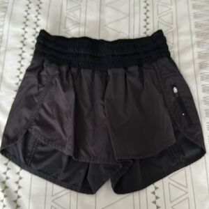 Lululemon Tracker III